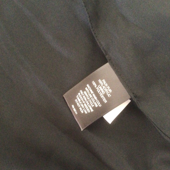 SIGNATURE STUDIO FAUX FUR SLEEVELESS VEST NWT SIZE MEDIUM - Picture 5 of 9